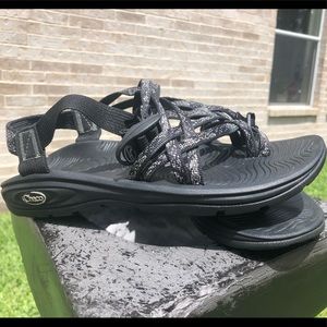 NEW women’s Chacos